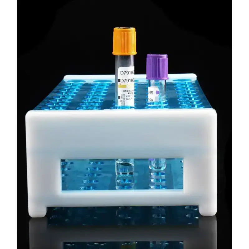 Zijaanzicht buisrek met witte handgrepen en buisjes